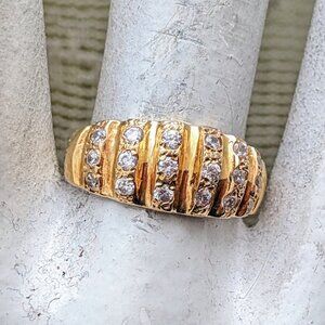 Vintage Solid 18K Yellow Gold CZ Cluster Shrimp Design Domed Band RING